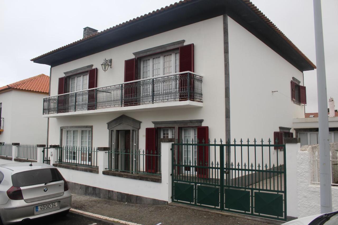 Vitorino De Nemesio Guesthouse Понта-Делгада Экстерьер фото