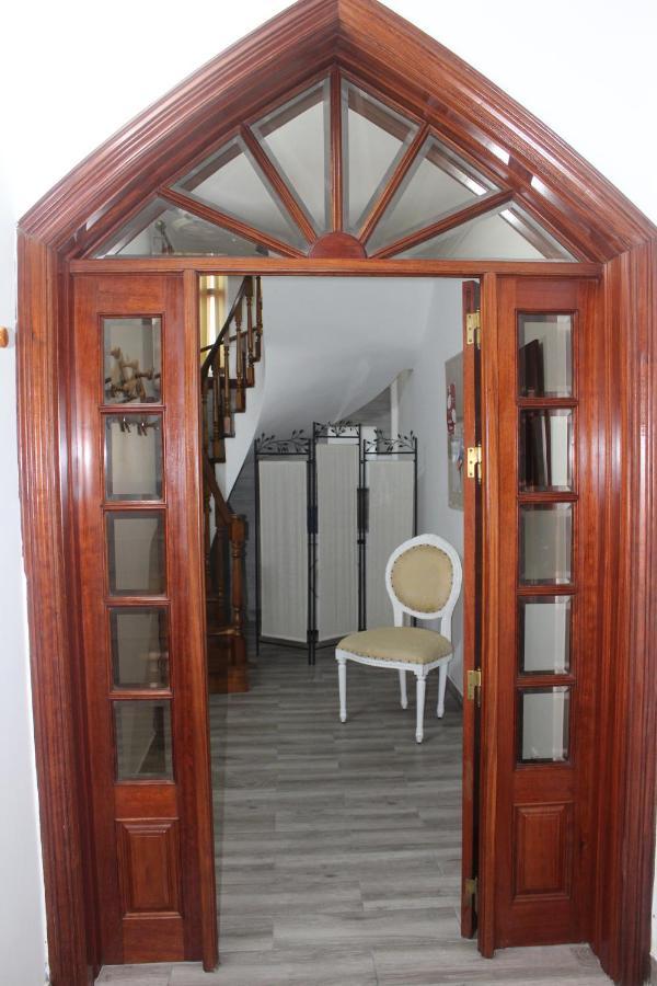 Vitorino De Nemesio Guesthouse Понта-Делгада Экстерьер фото