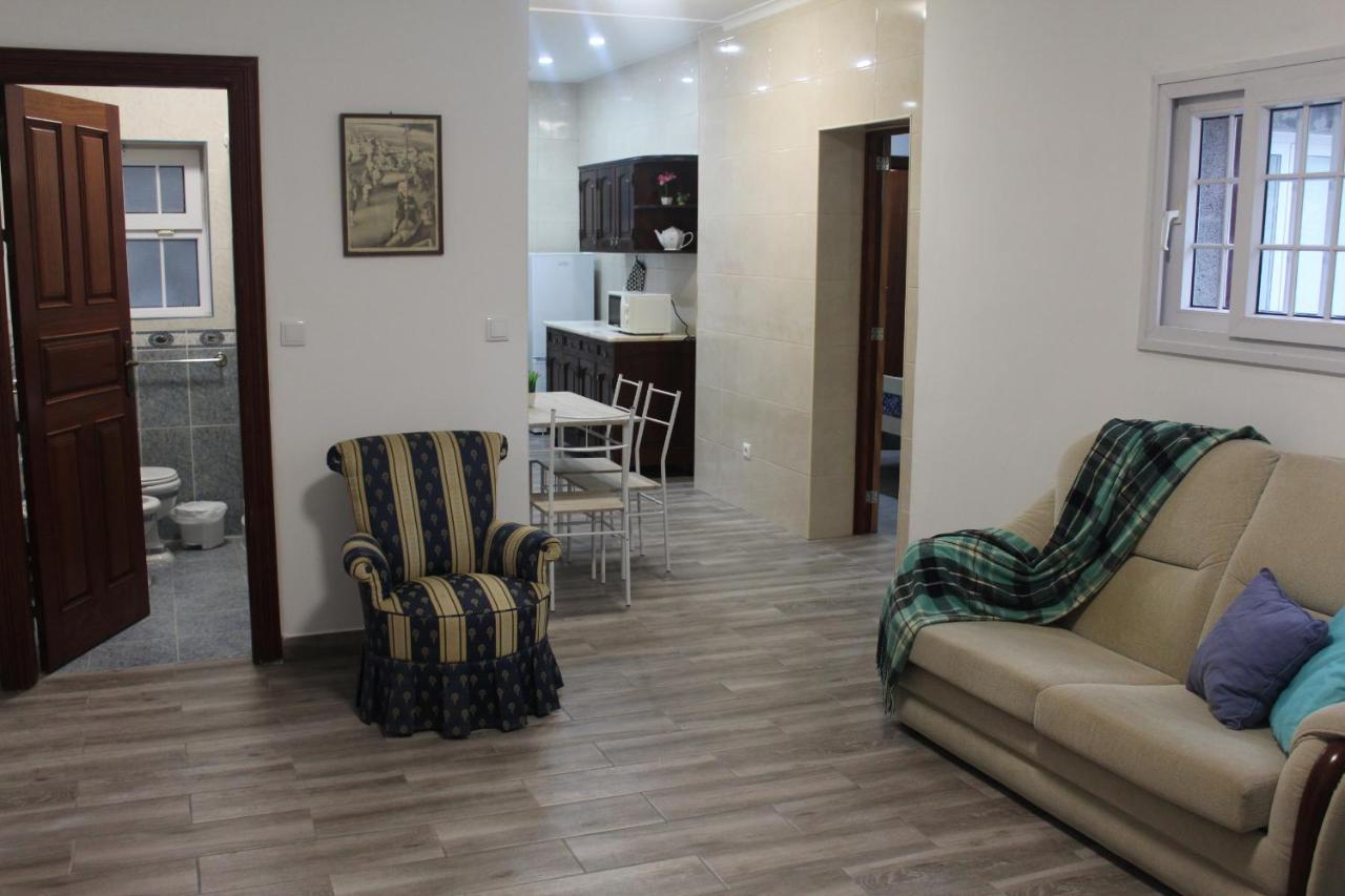 Vitorino De Nemesio Guesthouse Понта-Делгада Экстерьер фото
