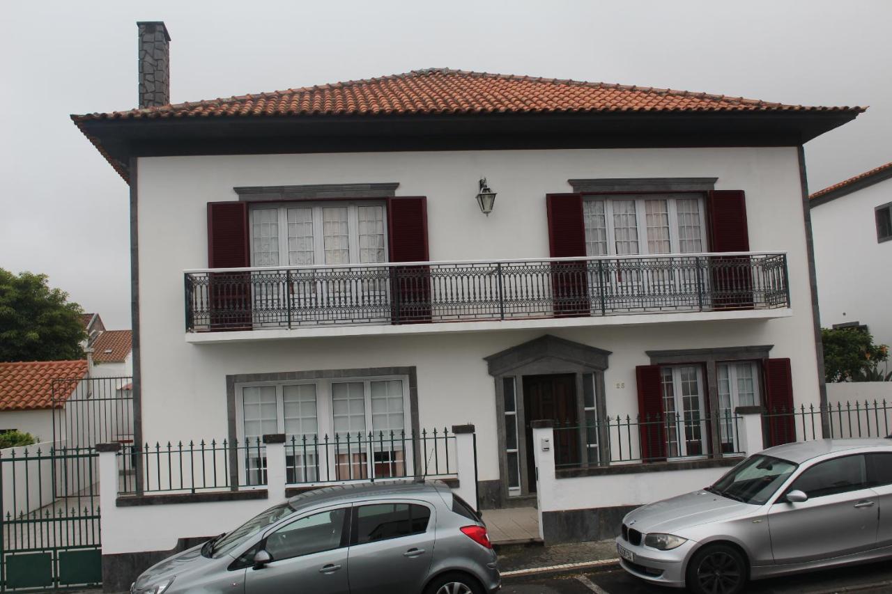 Vitorino De Nemesio Guesthouse Понта-Делгада Экстерьер фото