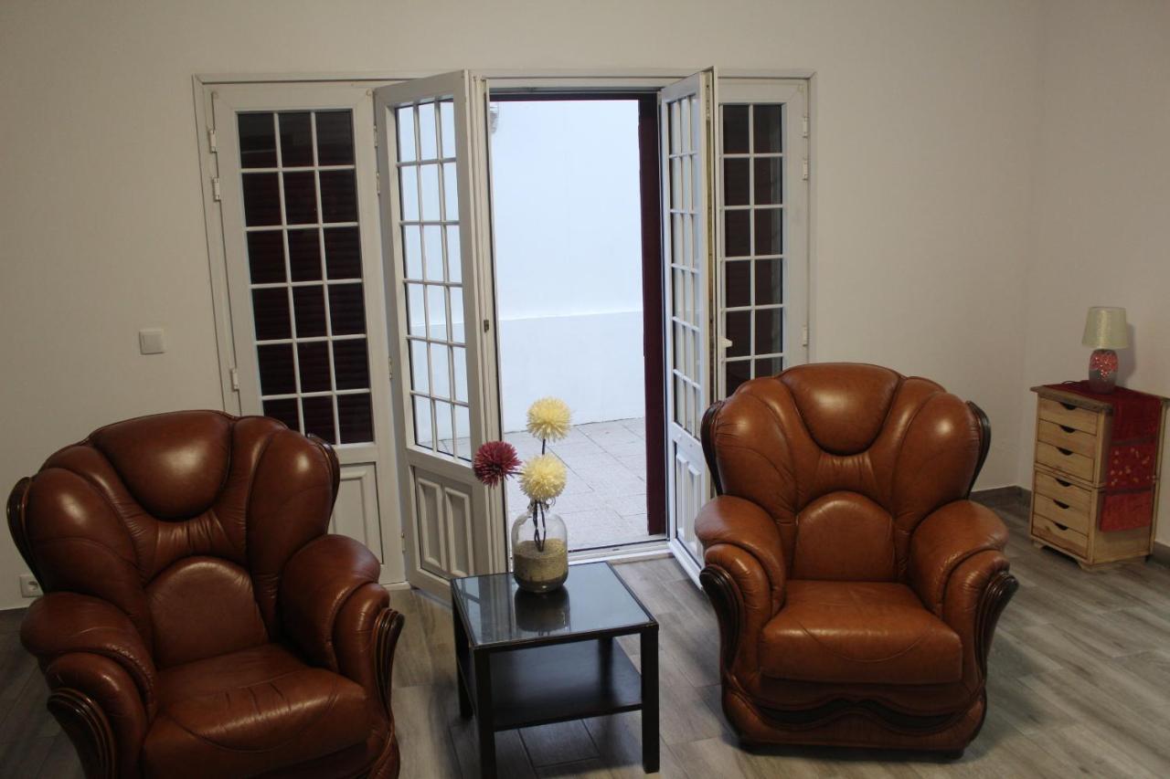 Vitorino De Nemesio Guesthouse Понта-Делгада Экстерьер фото