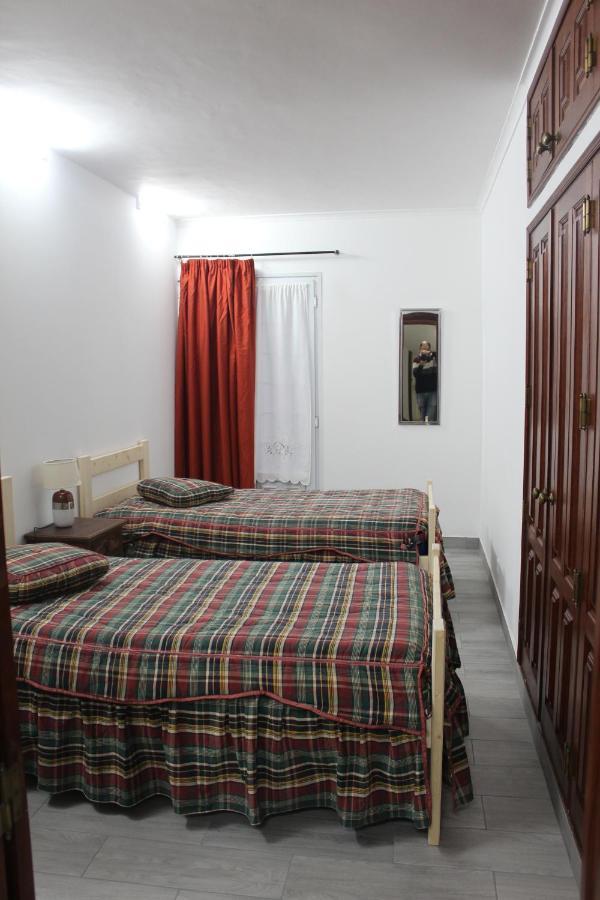 Vitorino De Nemesio Guesthouse Понта-Делгада Экстерьер фото