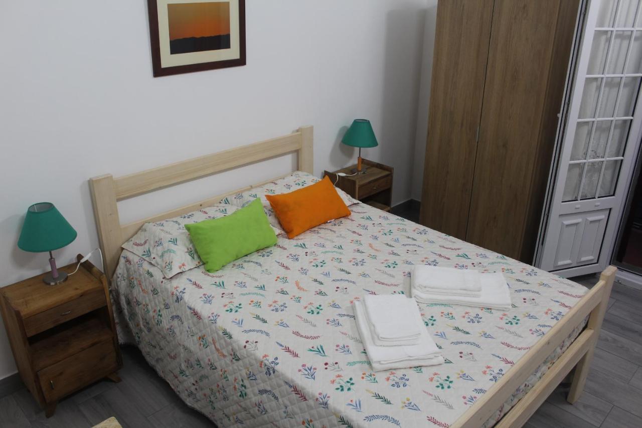 Vitorino De Nemesio Guesthouse Понта-Делгада Экстерьер фото