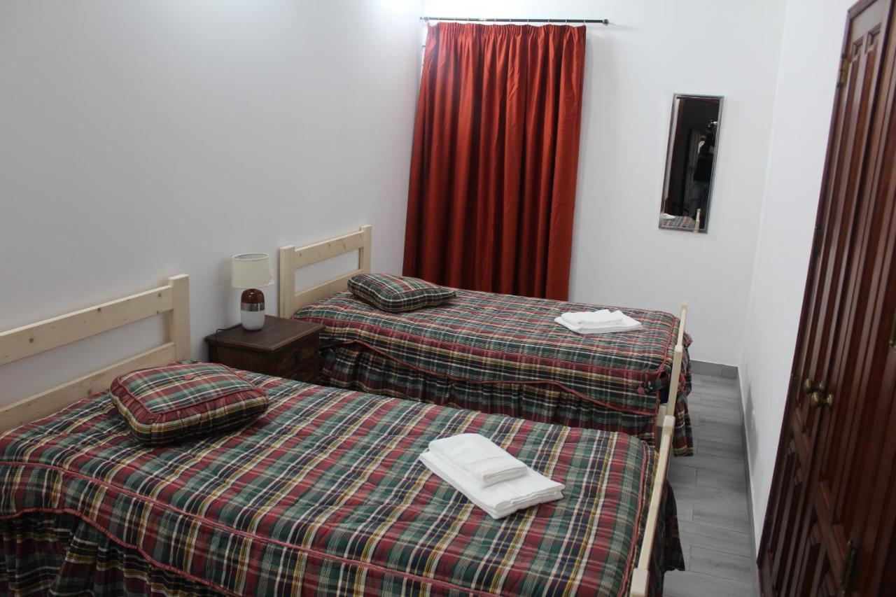 Vitorino De Nemesio Guesthouse Понта-Делгада Экстерьер фото