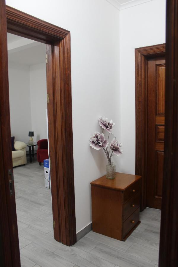 Vitorino De Nemesio Guesthouse Понта-Делгада Экстерьер фото