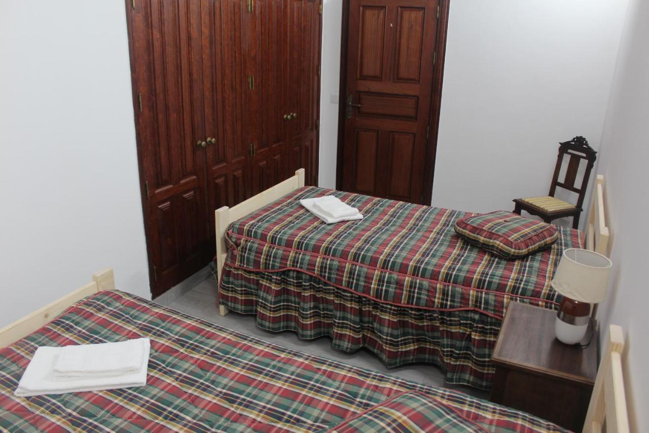 Vitorino De Nemesio Guesthouse Понта-Делгада Экстерьер фото