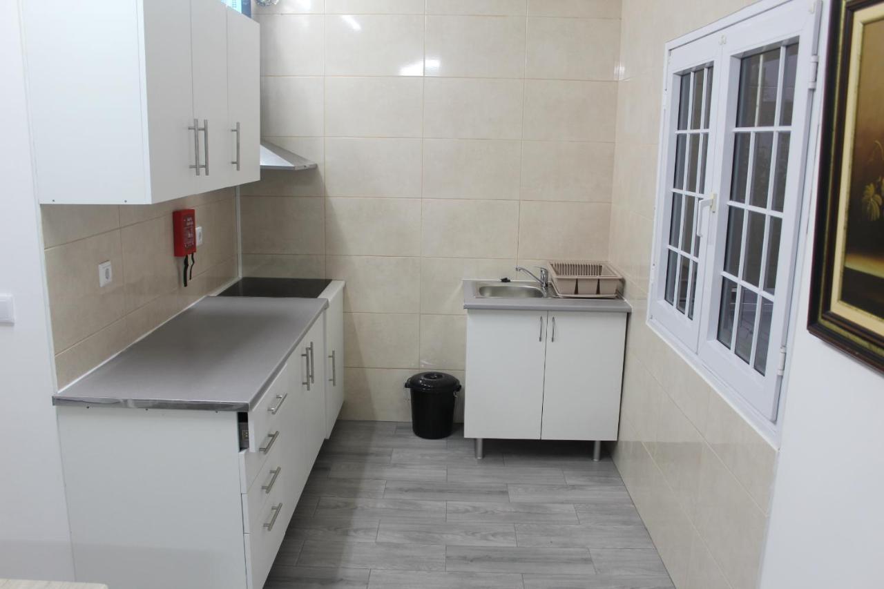 Vitorino De Nemesio Guesthouse Понта-Делгада Экстерьер фото