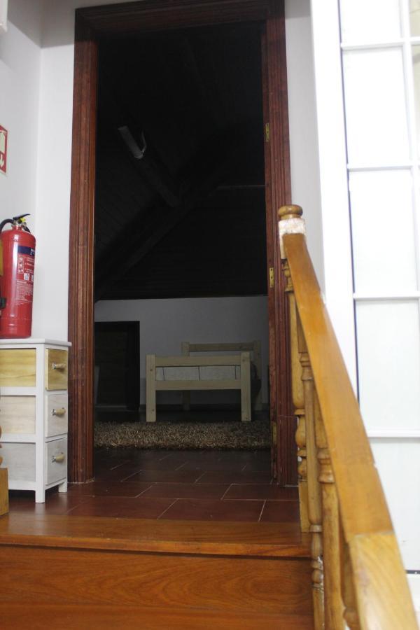 Vitorino De Nemesio Guesthouse Понта-Делгада Экстерьер фото