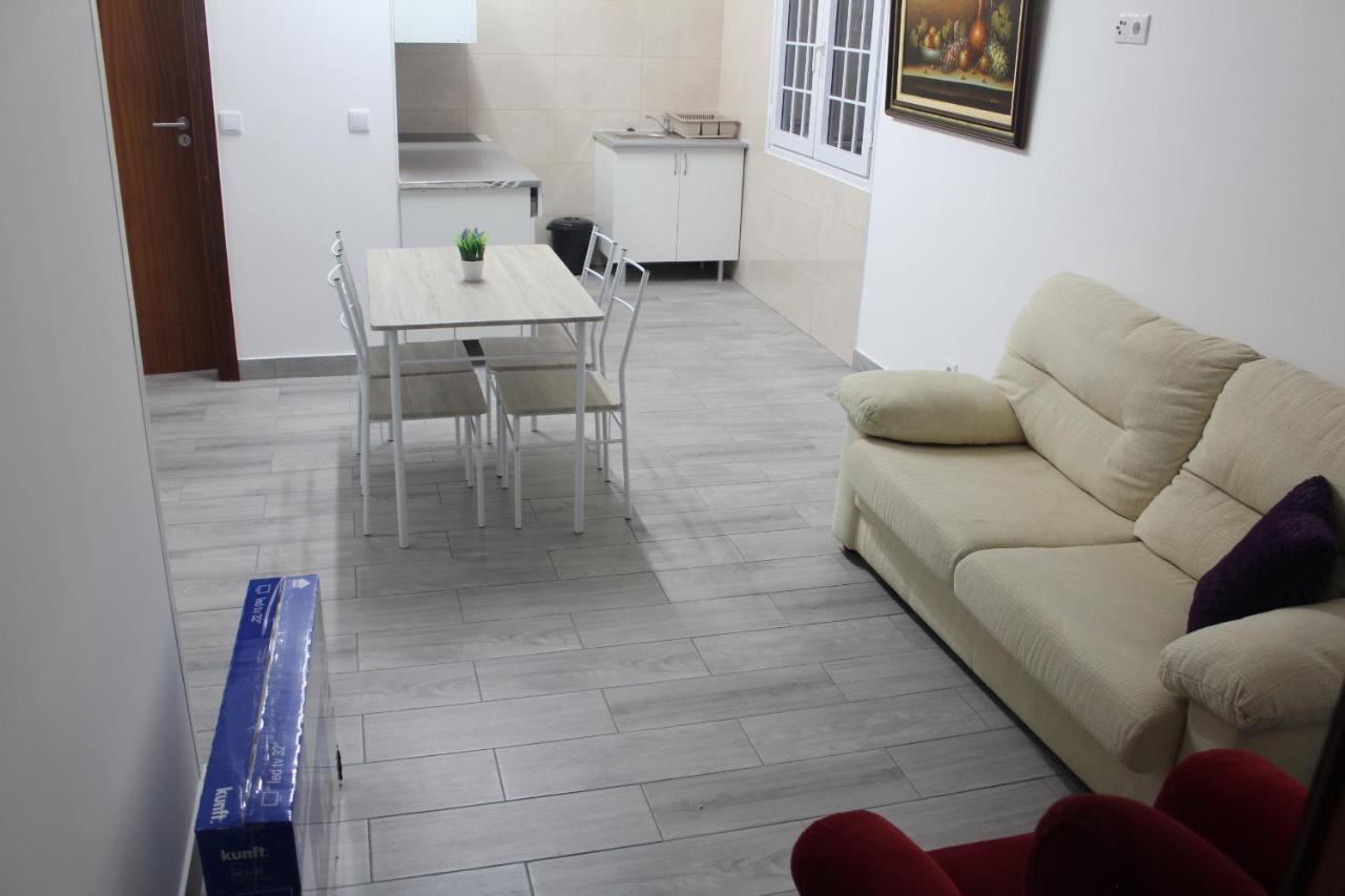 Vitorino De Nemesio Guesthouse Понта-Делгада Экстерьер фото