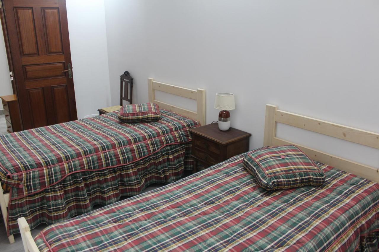 Vitorino De Nemesio Guesthouse Понта-Делгада Экстерьер фото
