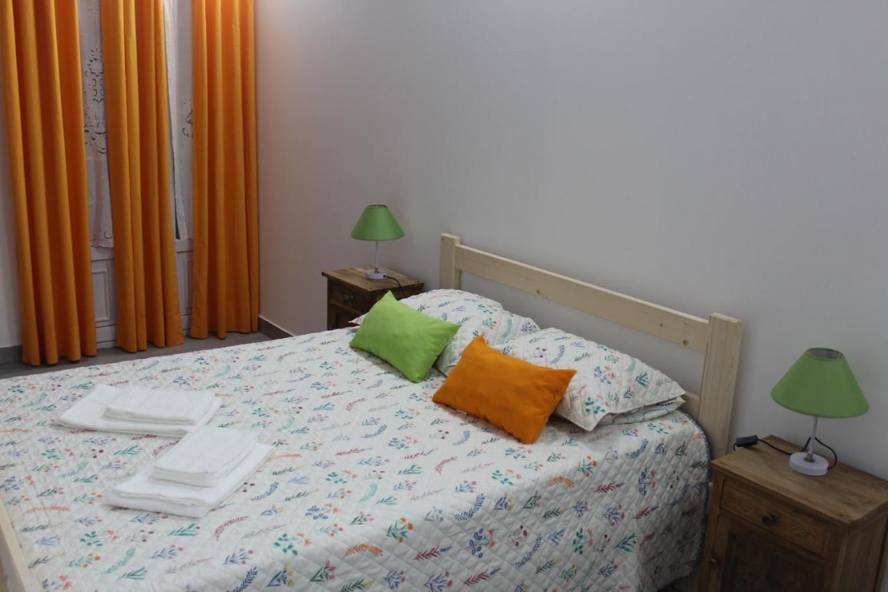 Vitorino De Nemesio Guesthouse Понта-Делгада Экстерьер фото