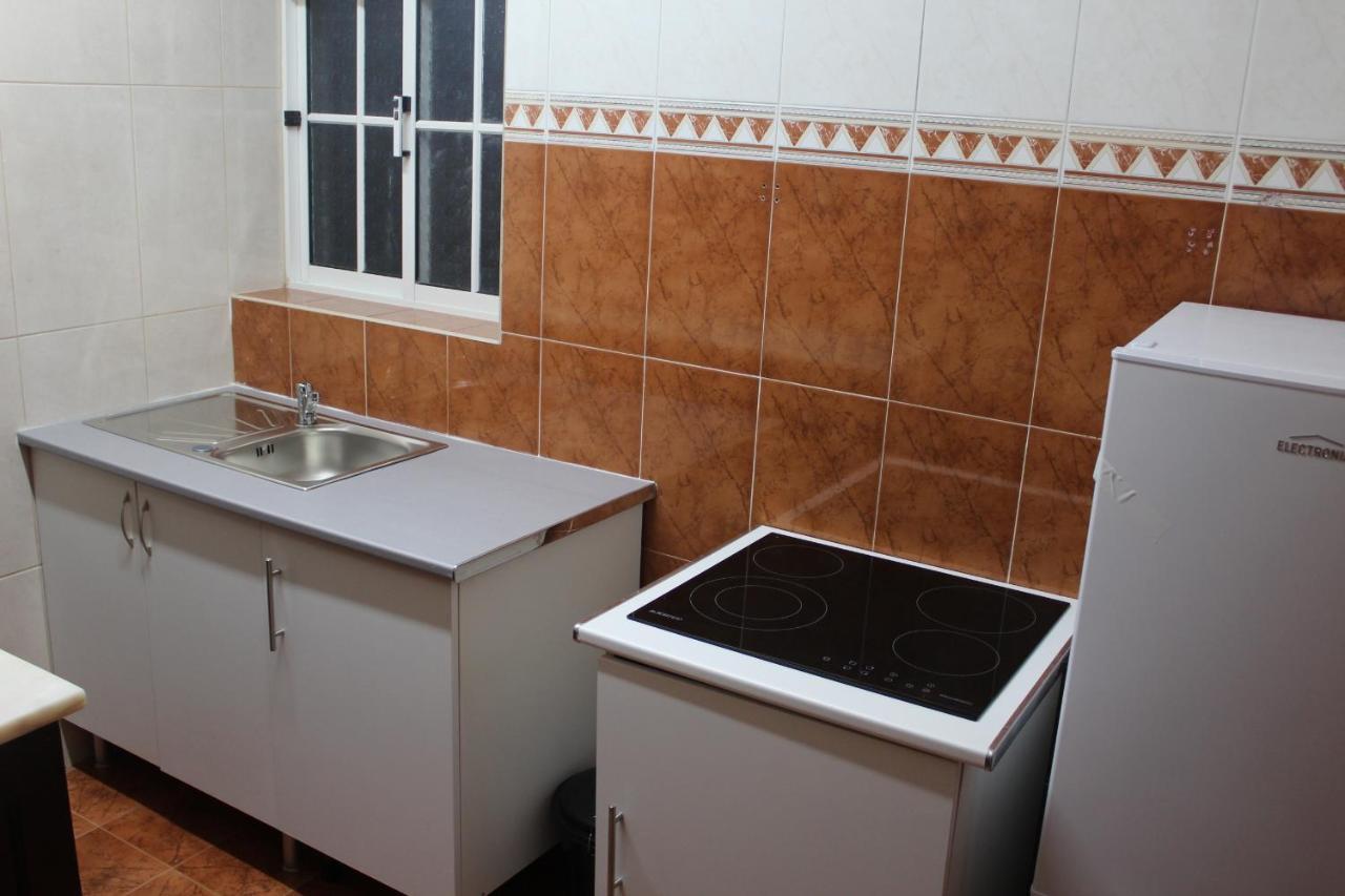 Vitorino De Nemesio Guesthouse Понта-Делгада Экстерьер фото
