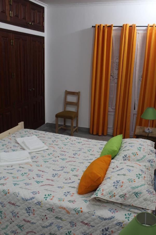 Vitorino De Nemesio Guesthouse Понта-Делгада Экстерьер фото